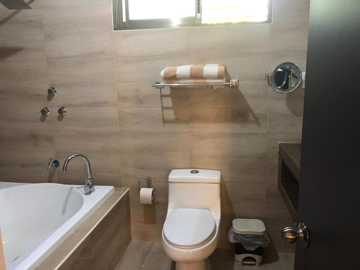 Casa Lili 2: Luxurious/Amplio/Hot Water/Economic/Wifi/Tv Apartment Valladolid  Luaran gambar