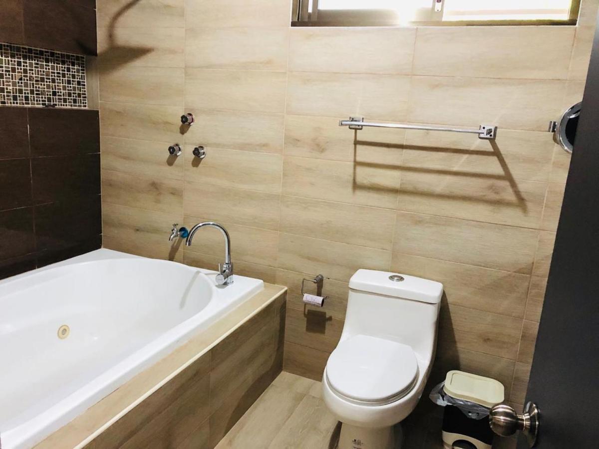 Casa Lili 2: Luxurious/Amplio/Hot Water/Economic/Wifi/Tv Apartment Valladolid  Luaran gambar